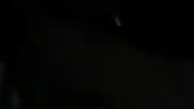 ‘Drunk’ Ugandan ladies flashing pussy for a man in his car - 1 image