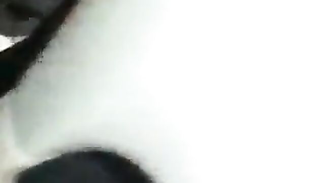 ‘Drunk’ Ugandan ladies flashing pussy for a man in his car - 5 image