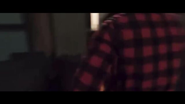 Boobs Exposed As Girl Beats Up Side Chick In Public - 5 image