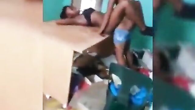 2 Kenyan SHS students having sex in the classroom - 1 image