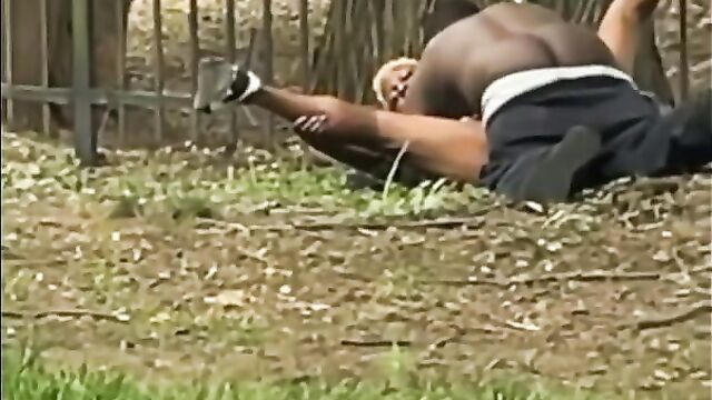 Horny black couple caught having sex in public in broad daylight - 3 image