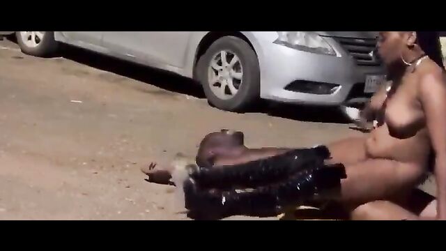 Naked Mzansi Couple Caught Having Sex On The Road In Public - 5 image