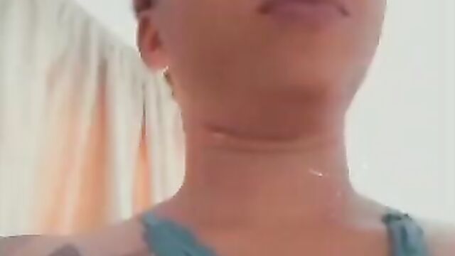 Olosho caught begging a guy for sex with breasts out - 3 image