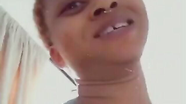 Olosho caught begging a guy for sex with breasts out - 4 image