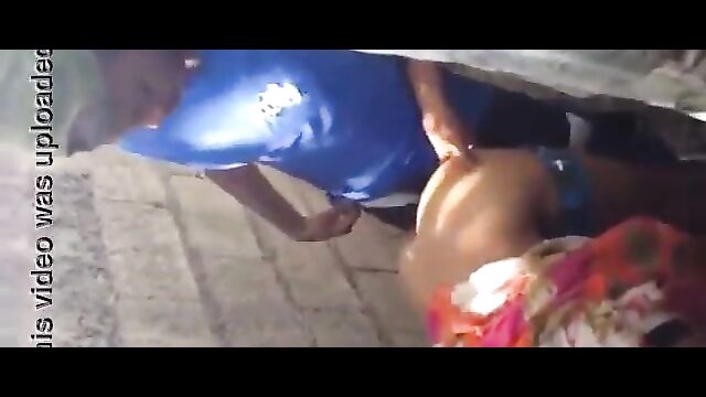 Student lovers caught and busted while having sex behind a fence! - 3 image