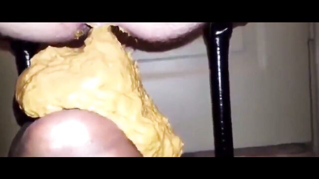 Dubai Porta Potty Crazy Video Reloaded - 3 image