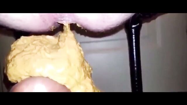 Dubai Porta Potty Crazy Video Reloaded - 4 image