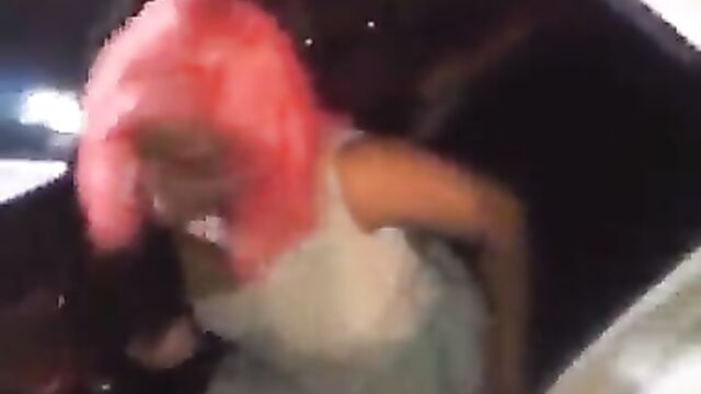 Lady arrives at an event showing pussy - 1 image