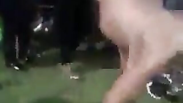 Naked dancer gets fingered at a night party - 3 image