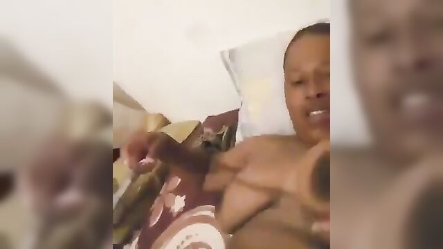 Married ebony woman’s nude video she sent to her student boyfriend - 1 image