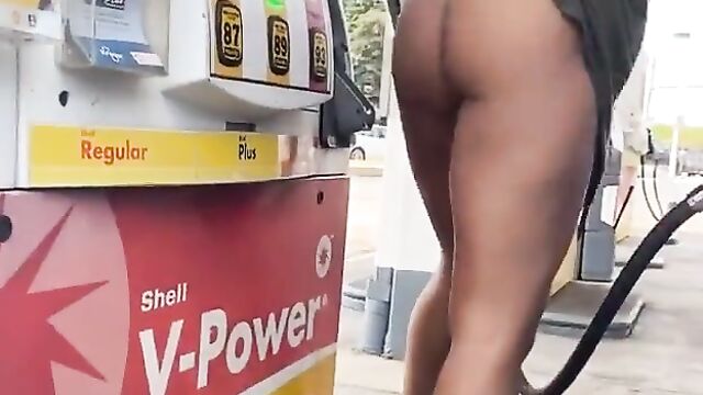 Crazy Gasoline pump attendant showing ass - 3 image