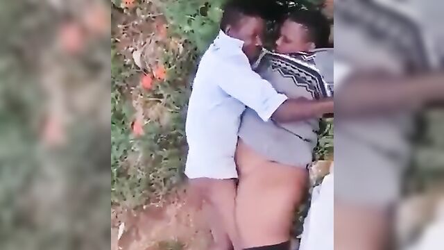 Crazy South African Couple Bonking in the Bush - 4 image