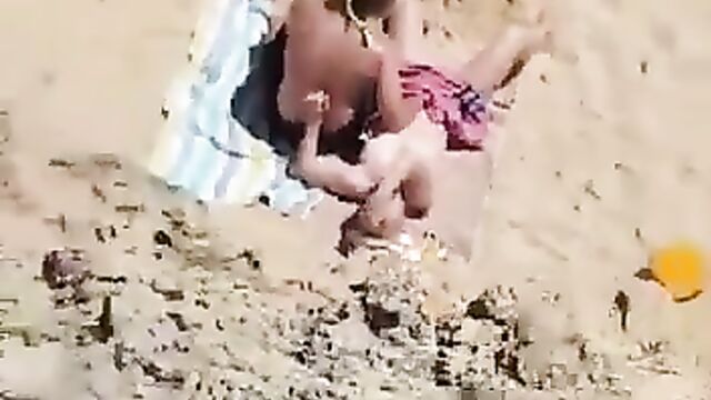 Live Fingering On The Beach