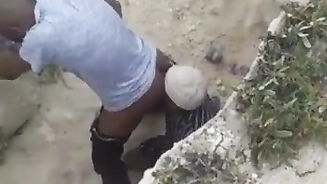 Caught in the act! - 4 image