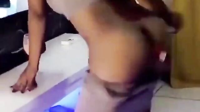 South African girl twerking with her naked butt for alleged Nigerian Yahoo Boys - 5 image
