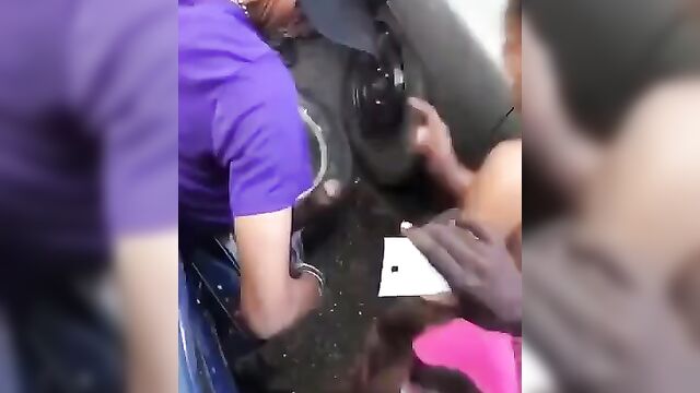 Crazy old man doing it with a prostitute in public - 3 image