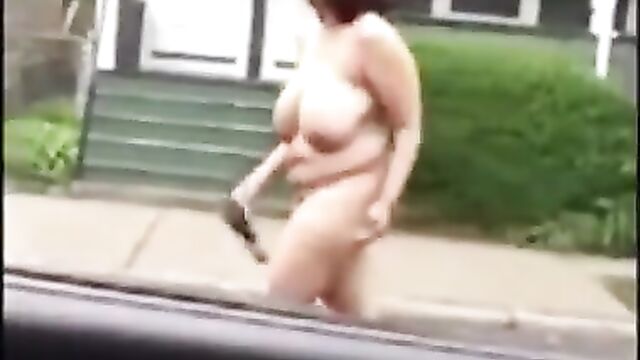 Naked woman on drugs walking around - 4 image