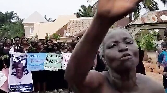 Hausa women strip naked in public to protest election rigging in Nigeria – Part 3 - 1 image