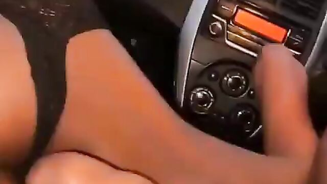 Naked Mzansi girl giving blow job on a car ride - 3 image