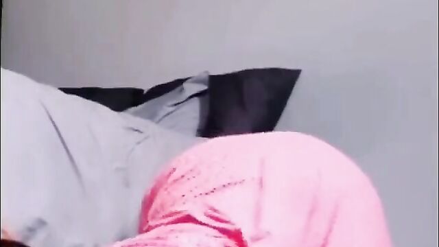 School girl showing her big ass to her Chinese sugar daddy