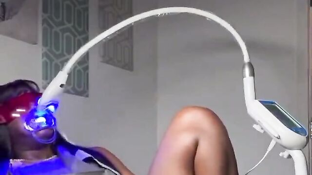 Woman caught fingering herself in dentist’s office - 5 image