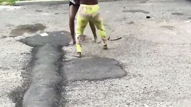 Big breasts fly out in brutal public girl fight - 3 image