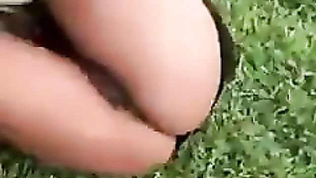 Women fighting, showing pussy in the grass - 5 image