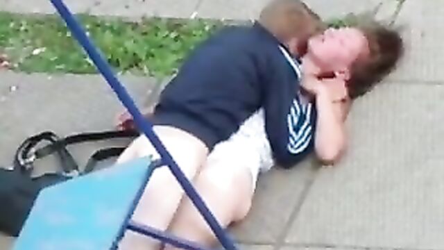 Drunk couple caught having sex in a park - 4 image