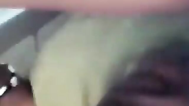 Shameless dude eating pussy in a public place - 5 image