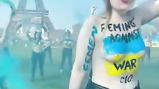 Feminists protest topless against Russia’s invasion of Ukraine - 3 image