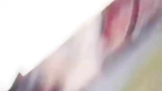 Crazy stripper puts firecracker in her pussy and blows up the party for the money - 5 image