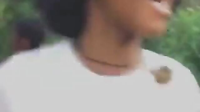 Boobs out as 2 Nigerian girls fight over a boyfriend in public - 1 image