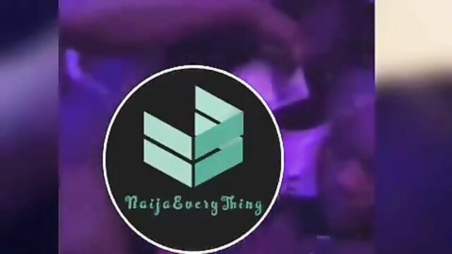 Guy pays stripper to suck her breasts at a Nigerian wild party in public - 5 image