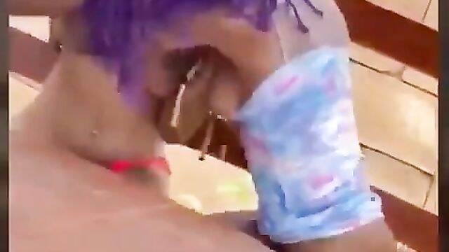 Boobs and ass exposed as 2 prostitutes fight in public in Lagos - 5 image