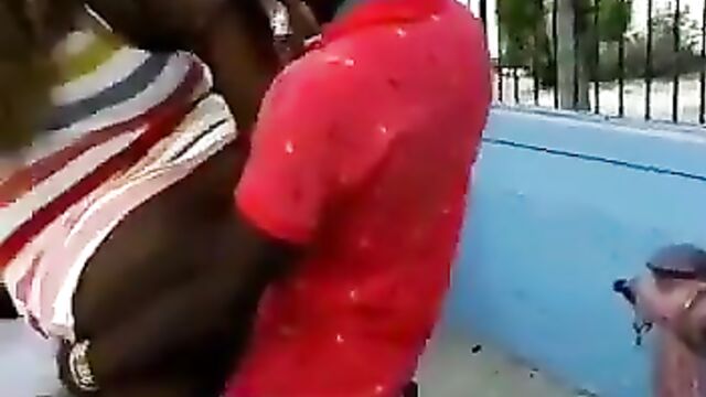 Crazy dude banging a big ass by the roadside! - 5 image