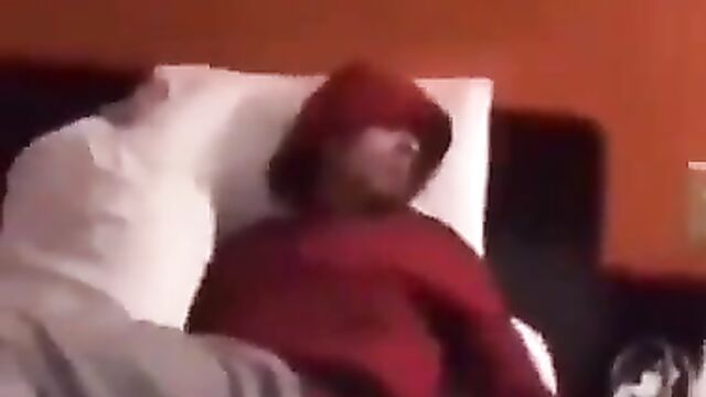 Guy is mad he isn’t getting any pussy - 4 image