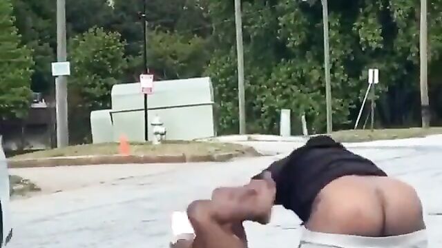 Crazy couple caught fighting & stripping themselves naked in public, exposing ass and pussy - 3 image