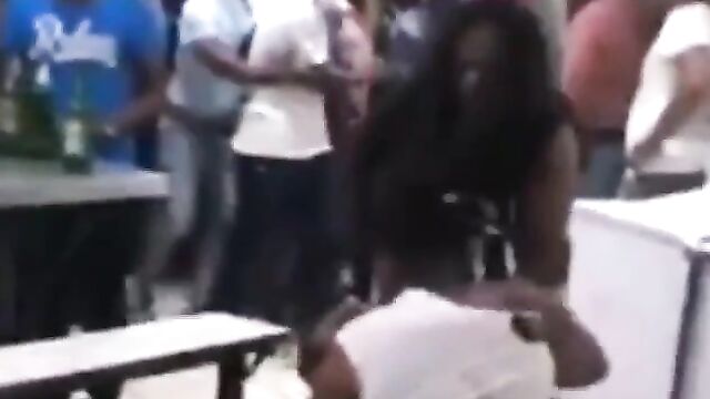 Wife beats husband in public after she caught him cheating with his side chick