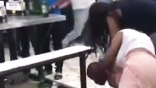 Wife beats husband in public after she caught him cheating with his side chick - 3 image