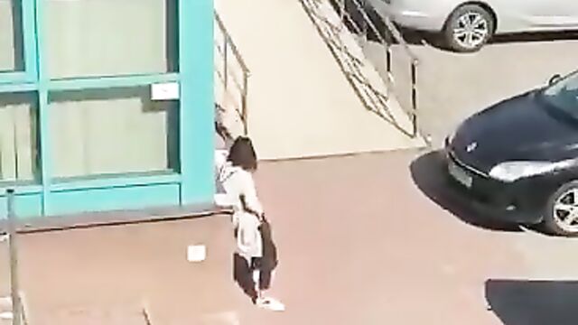 Lady caught touching herself in public - 1 image