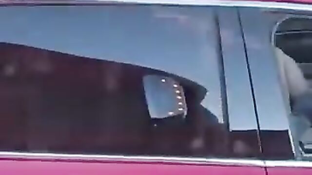 Woman filmed masturbating while driving - 4 image