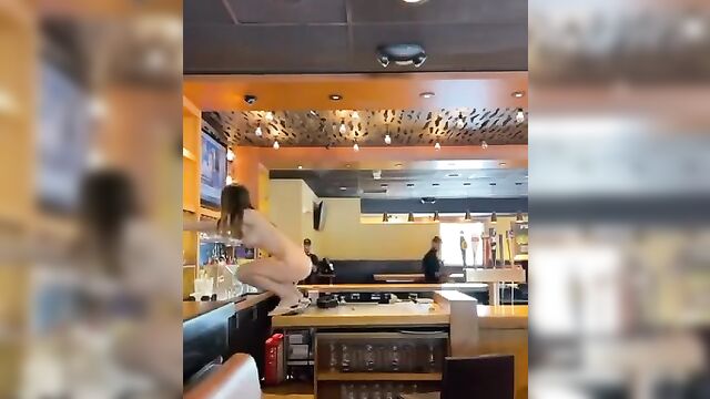 White whore strips naked in public and destroys restaurant in Ocala, Florida, USA - 2 image