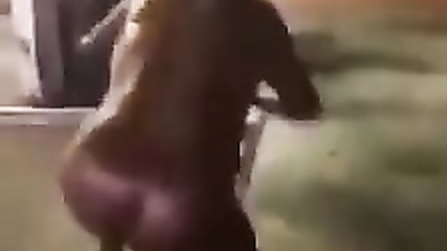 Man stripped naked in public and forced to twerk for allegedly stealing - 3 image