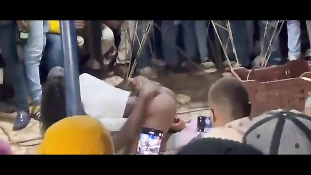 Black chick caught smashing in public - 1 image