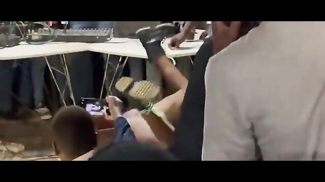 Black chick caught smashing in public - 5 image