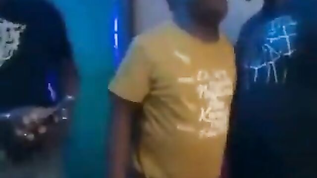 Public fingering at a wild party - 1 image