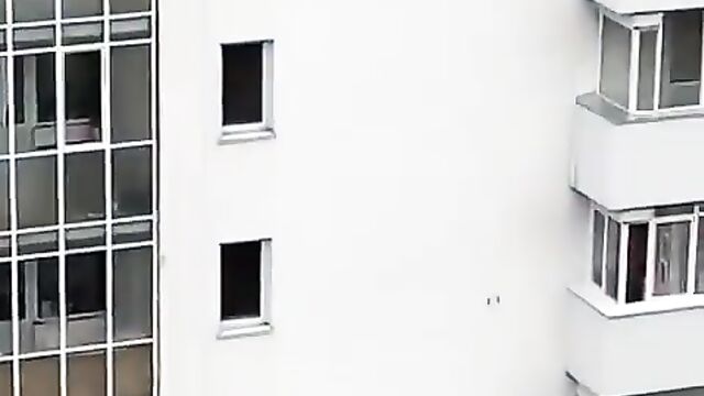 Ugandan model Karungi Monic jumps off hotel roof of Al Fahad hotel in Dubai (Graphic 18+) - 3 image