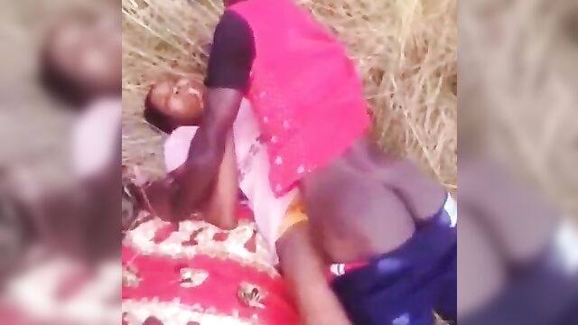 Kinky forest Guards caught couple having sex in the bush and forced them to continue doing it - 4 image