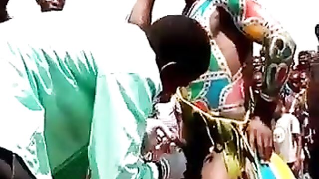 Public circumcision in Africa - 1 image