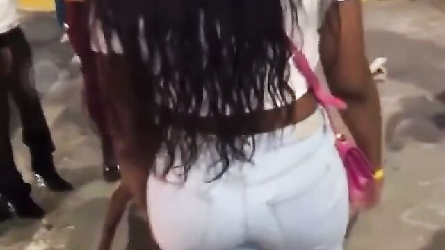 Big Ass exposed as 2 girlfriends get caught fighting in public - 1 image